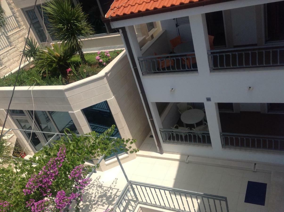 אומיס Beach Penthouse Diamond מראה חיצוני תמונה