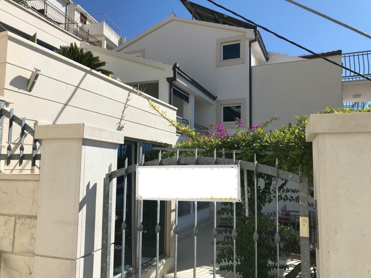 אומיס Beach Penthouse Diamond מראה חיצוני תמונה